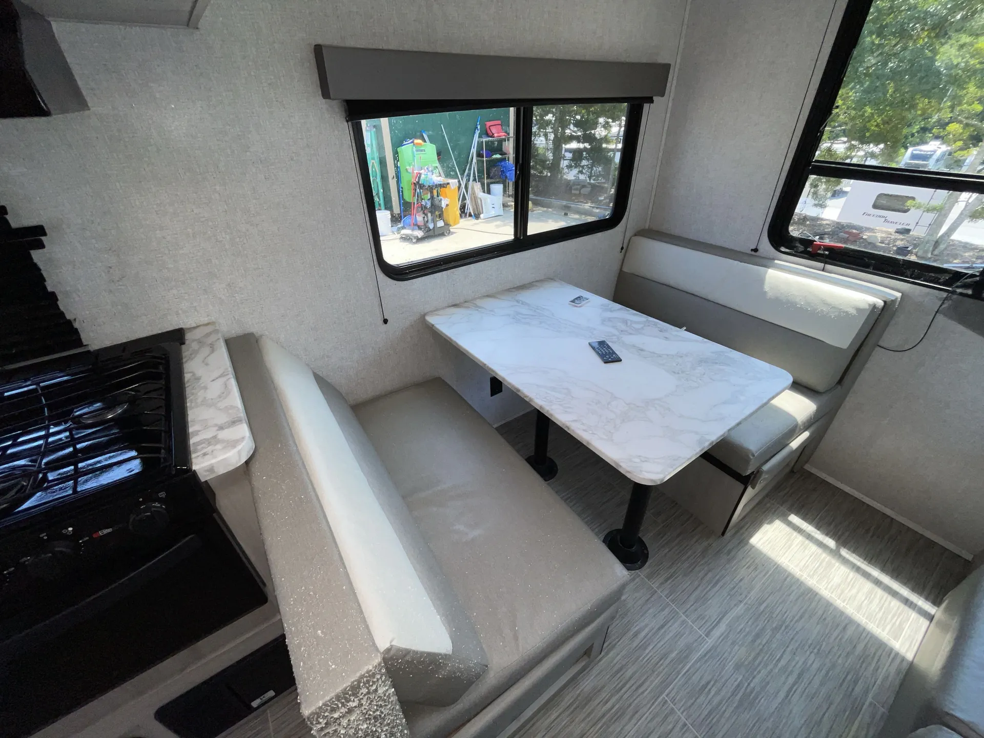 2022 East to West Silver Lake 20KRD — living area main