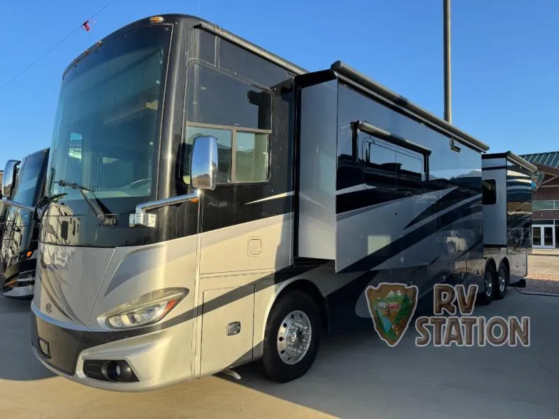 2018 Tiffin Phaeton 44 OH - Photo 3