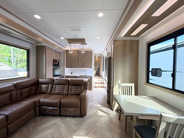 2026 Keystone Raptor 441, Photos photo 27