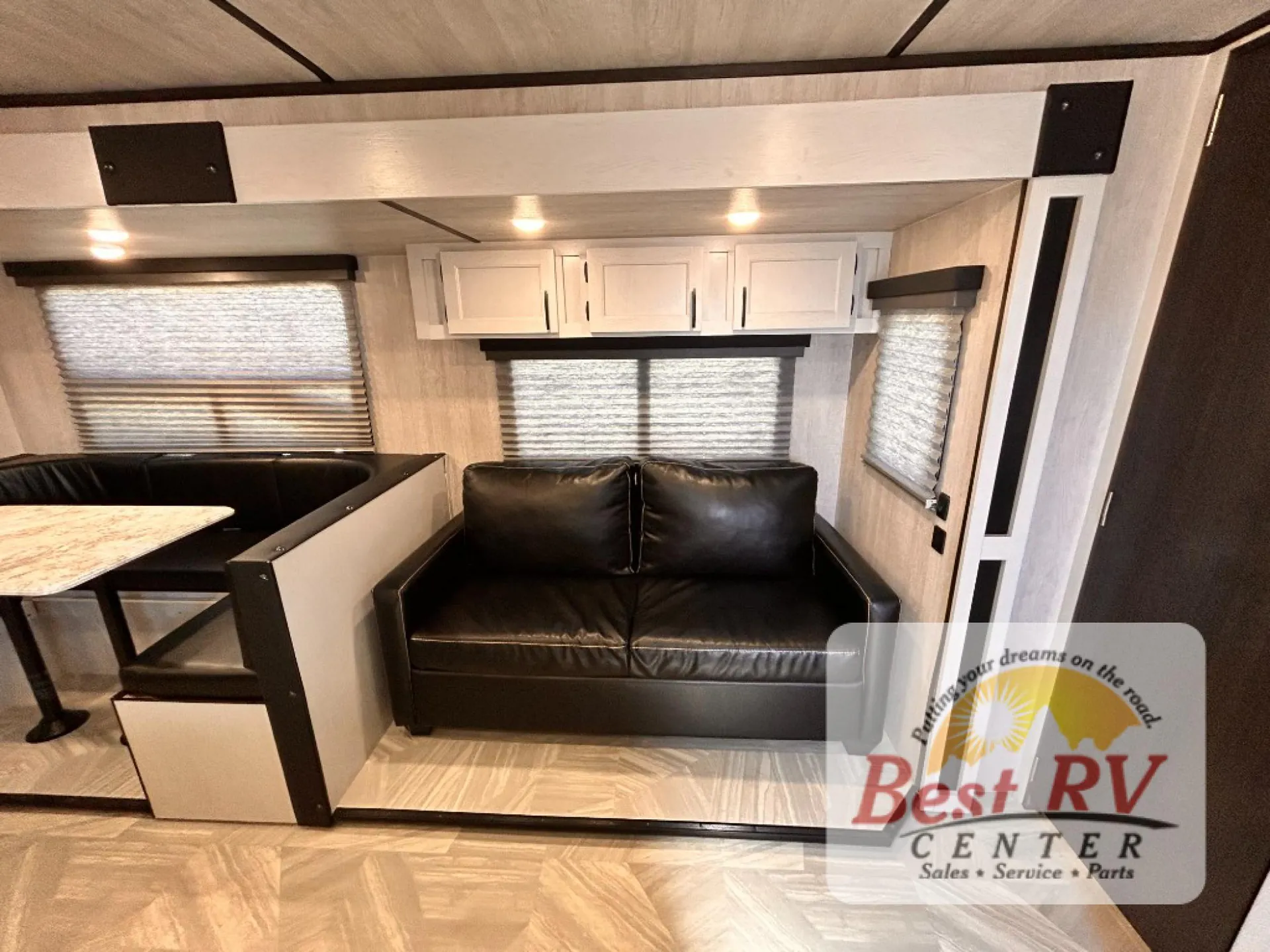 2024 Genesis Supreme Surfside 27BHS - Photo 4