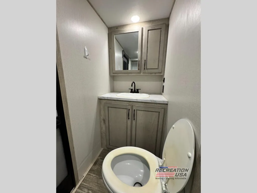 2023 Keystone Avalanche 390DS, Photos photo 31