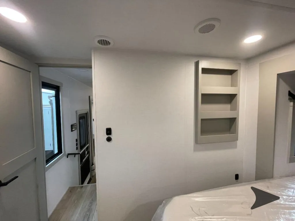 2026 Brinkley Model G 3950, Photos photo 64