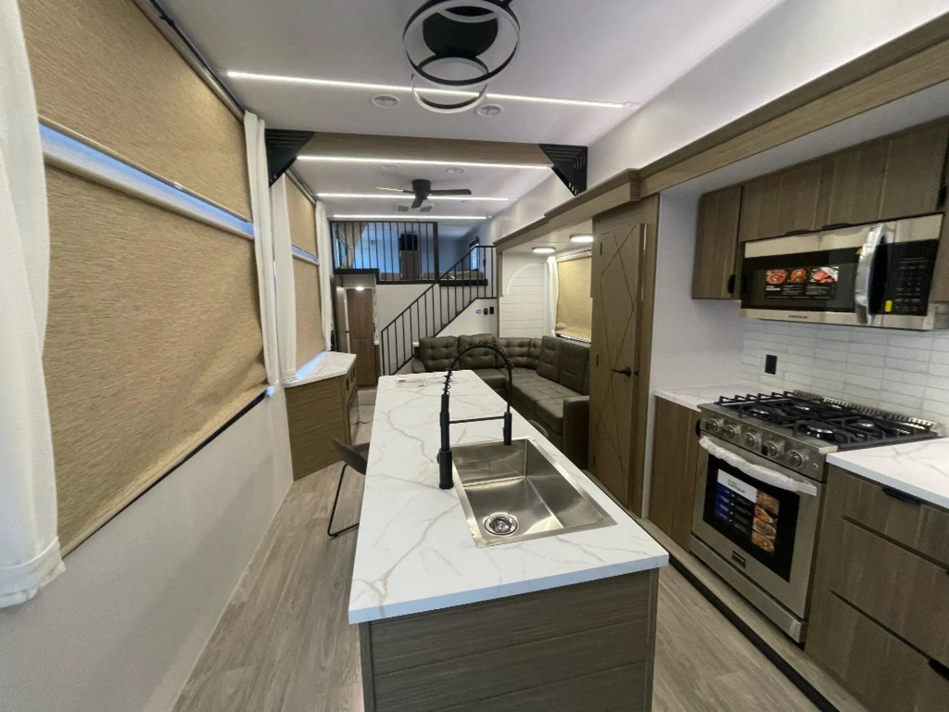 2026 Forest River Salem Grand Villa 42ICE - Photo 3