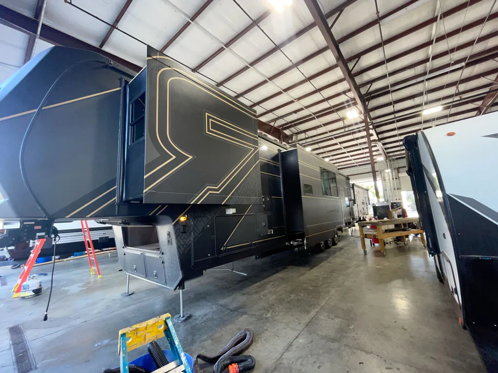 2026 Keystone Raptor 441, Photos photo 6