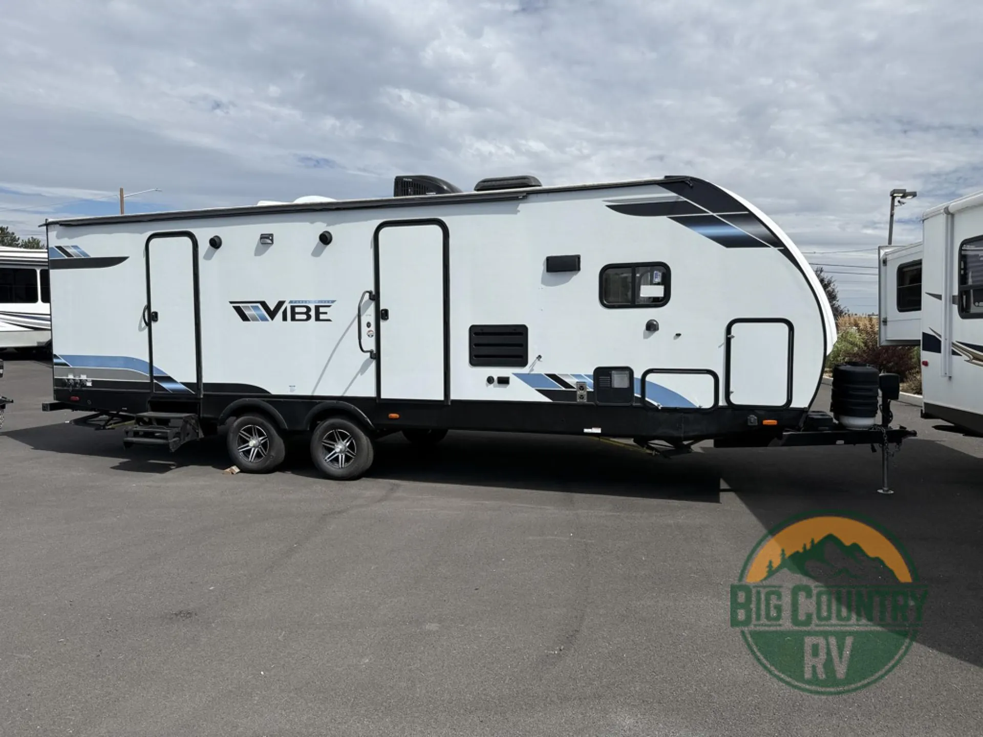 2021 Forest River Vibe 27FK - Photo 2