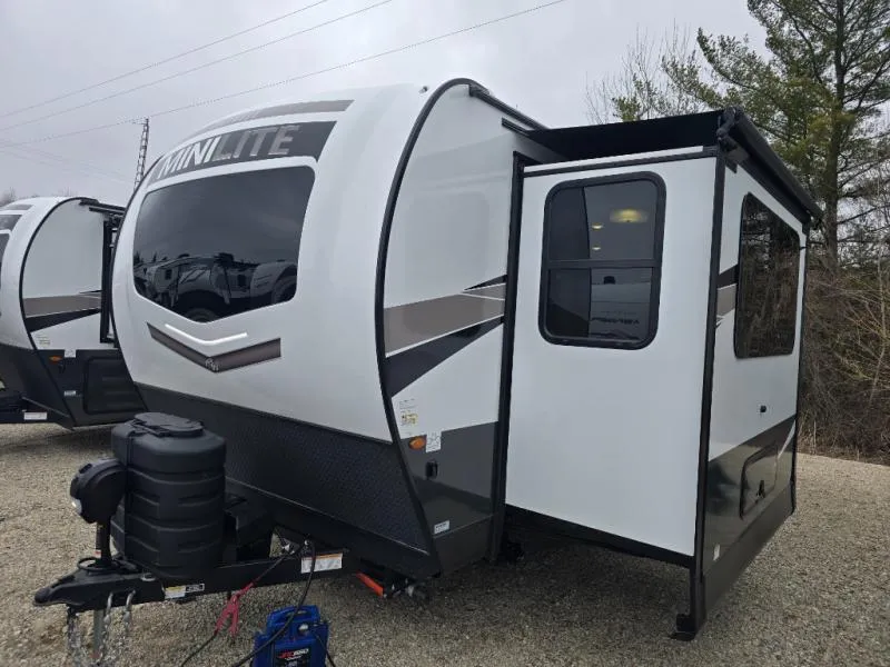 2025 Forest River Rockwood Mini Lite 2506FK - Photo 3