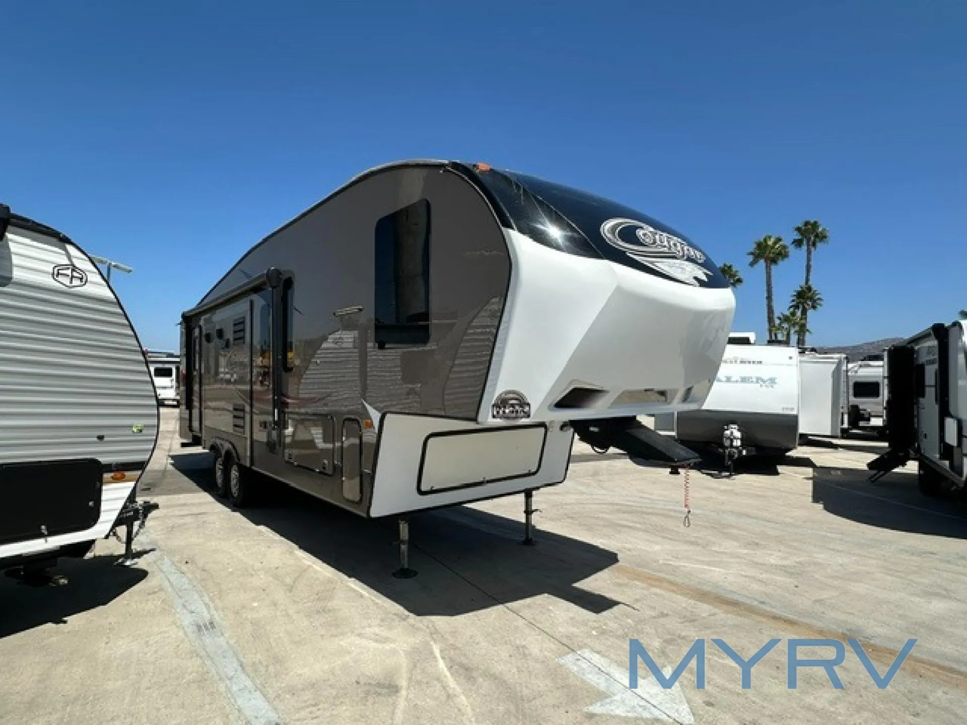 2015 Keystone Cougar 280RLSWE - Photo 2