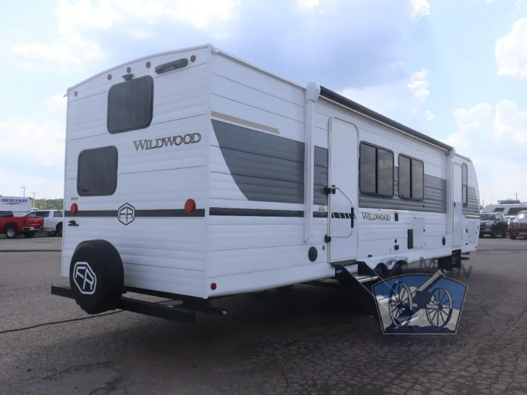 2026 Forest River Wildwood 300ICE, Photos photo 7