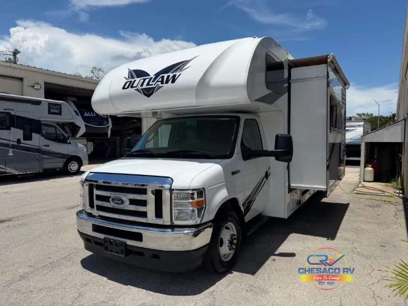 2023 Thor Motor Coach Outlaw 29J - Photo 3