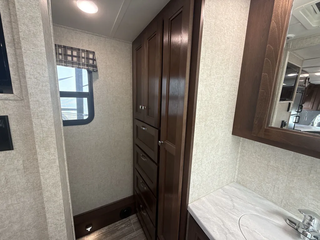 2019 Forest River Sunseeker 2440DS, Photos photo 19