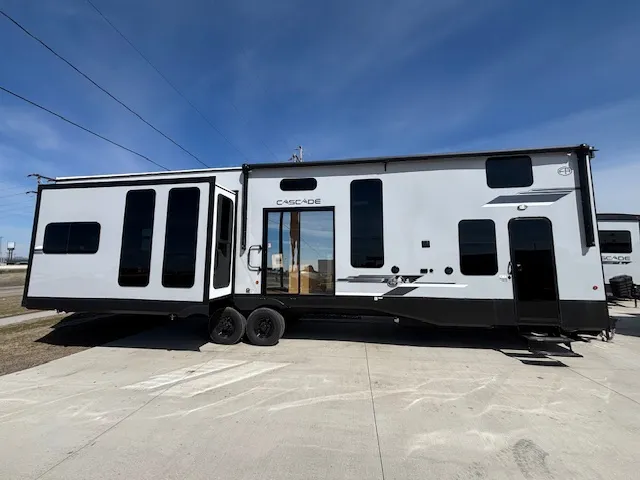2026 Forest River Cherokee Timberwolf 39DL - Photo 2