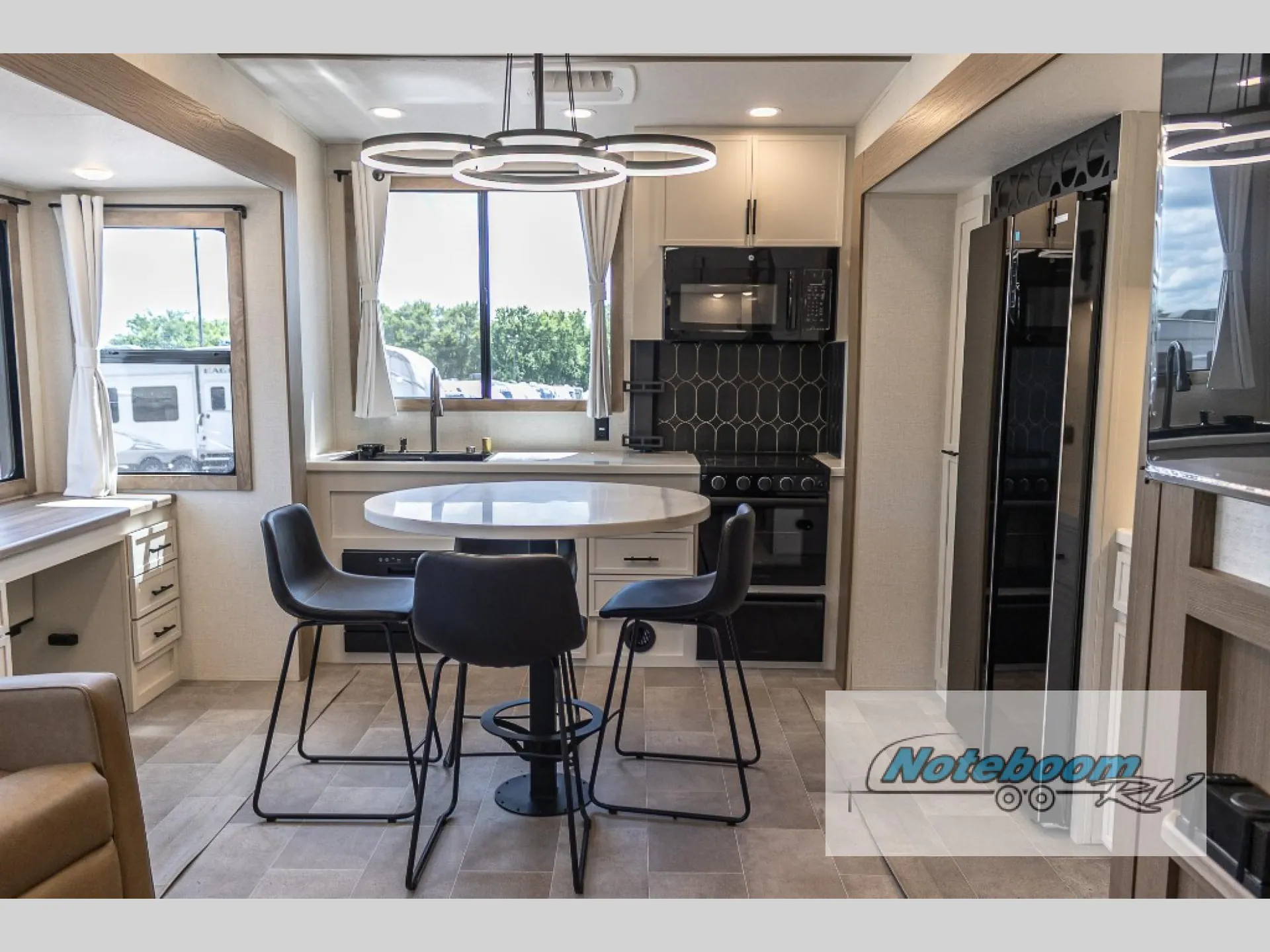 2027 Forest River Impression 360MYR — Photo 7