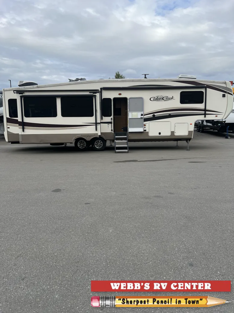 2018 Forest River Cedar Creek Hathaway Edition 36CK2 — Photo 7