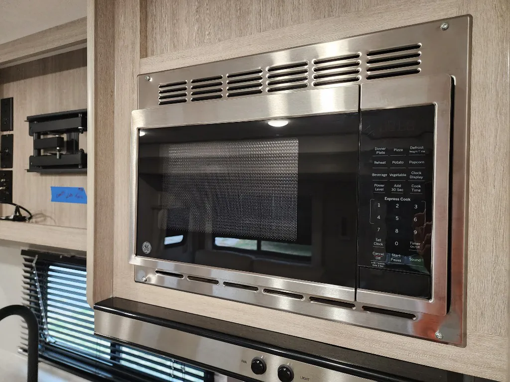 2025 Coachmen Catalina Legacy Edition 243RBS, Photos photo 25