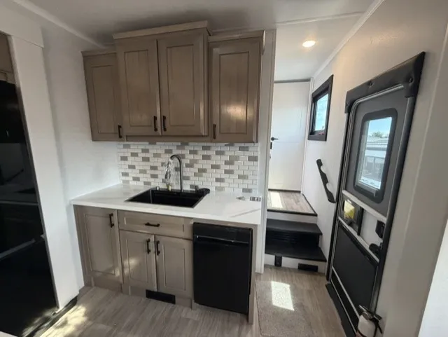 2027 Highland Ridge 3X 390TBS, Photos photo 34