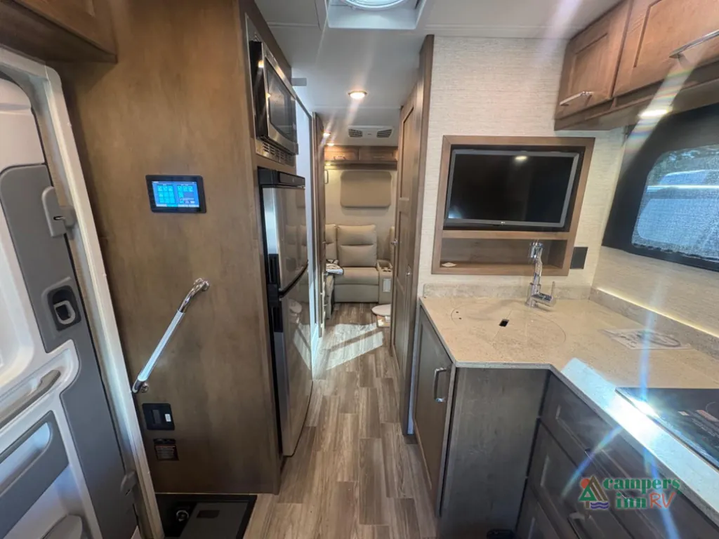 2024 Tiffin Wayfarer 25 RLW, Photos photo 13
