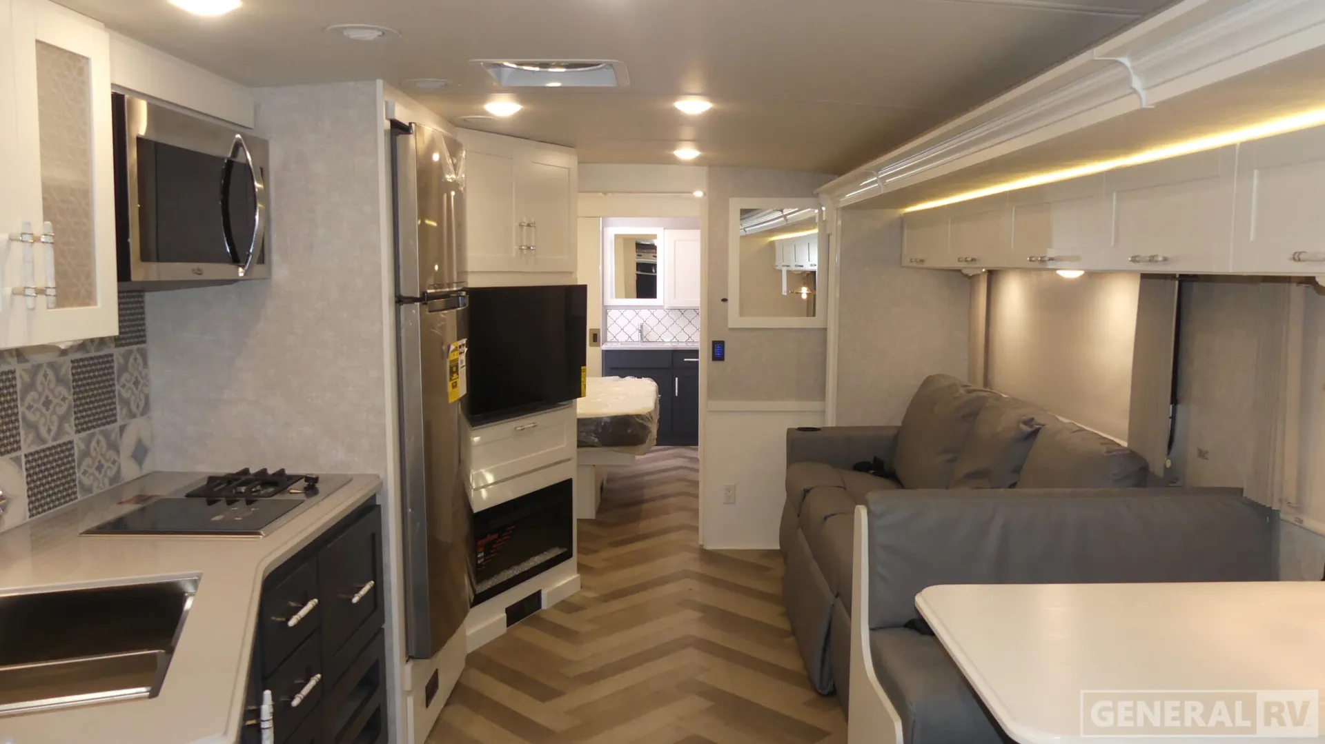 2025 Winnebago Adventurer 35F - Photo 3