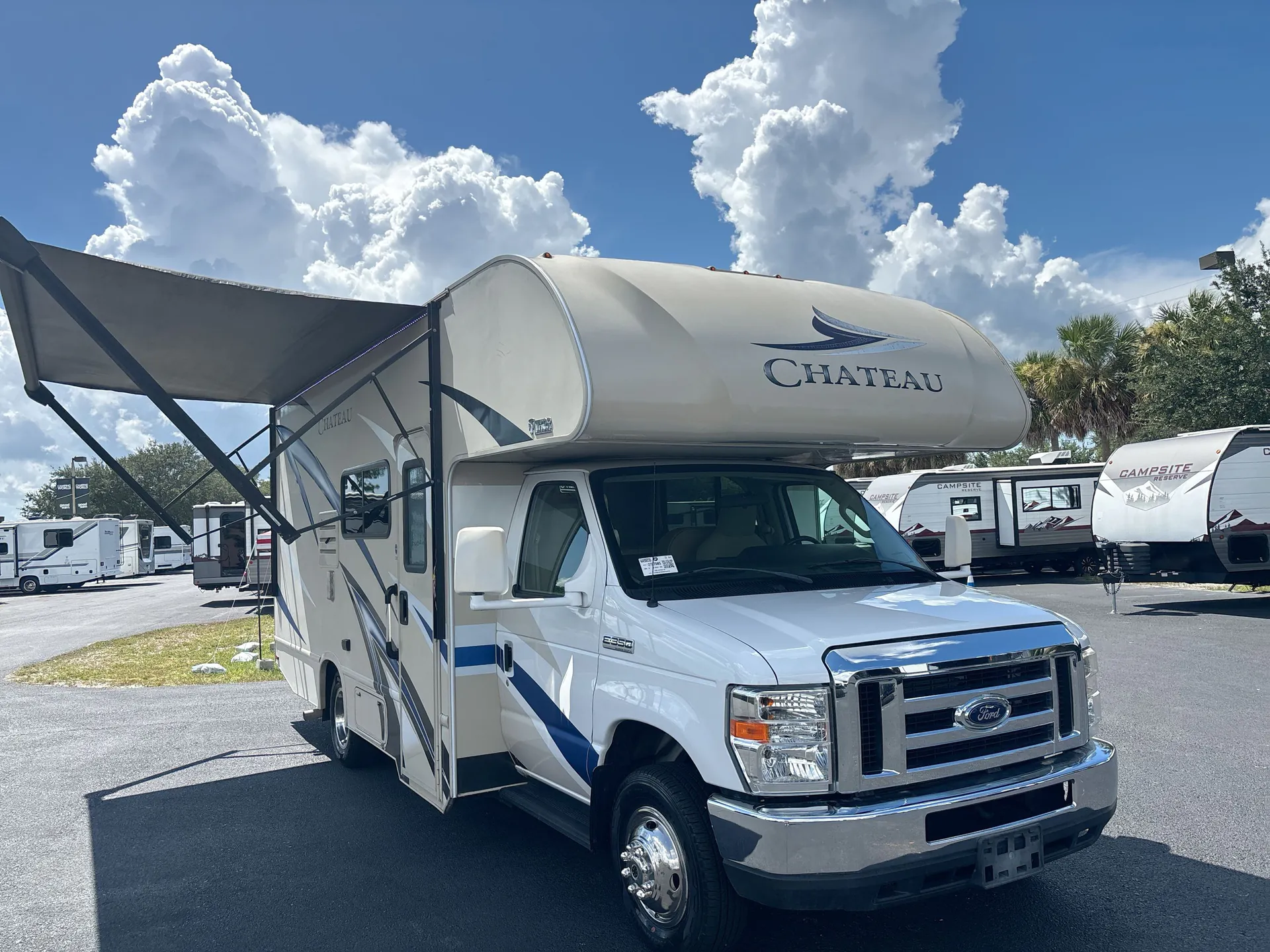 2020 Thor Motor Coach Chateau 22B - Photo 2