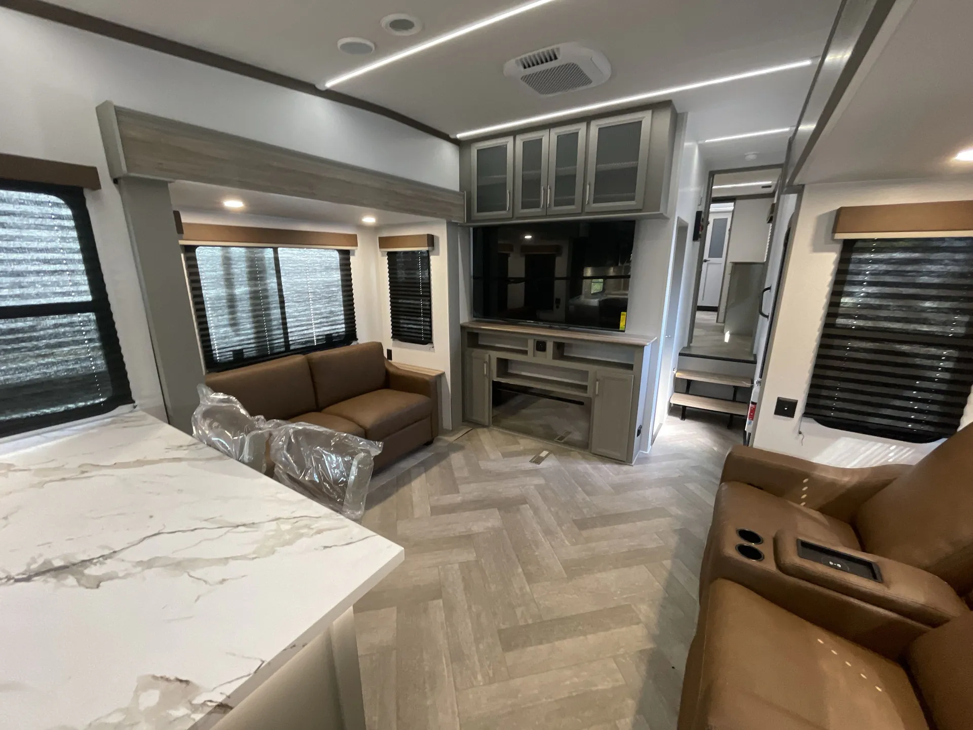2026 Keystone Sprinter 3840LRK — living area main
