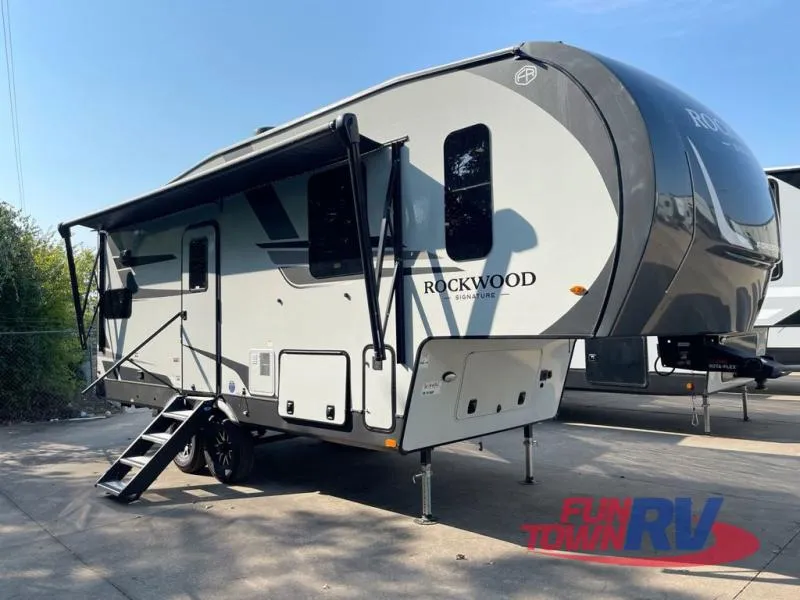 2026 Forest River Rockwood Signature 281RK - Photo 2