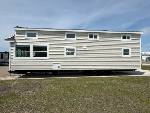 2026 Kropf Lakeside 8104BK - Photo 4