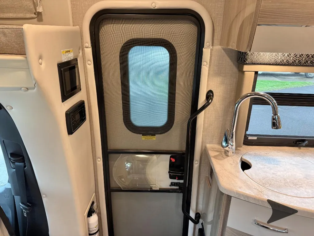 2022 Thor Motor Coach Tiburon 24FB, Photos photo 64