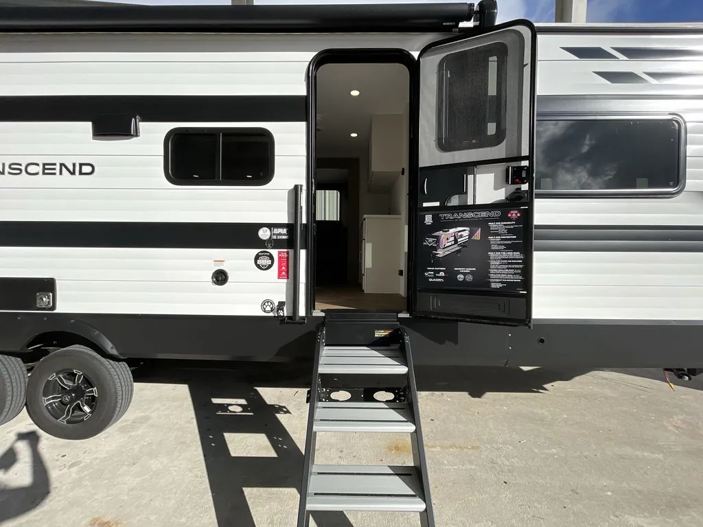 2027 Grand Design Transcend 335BHT, Photos photo 10