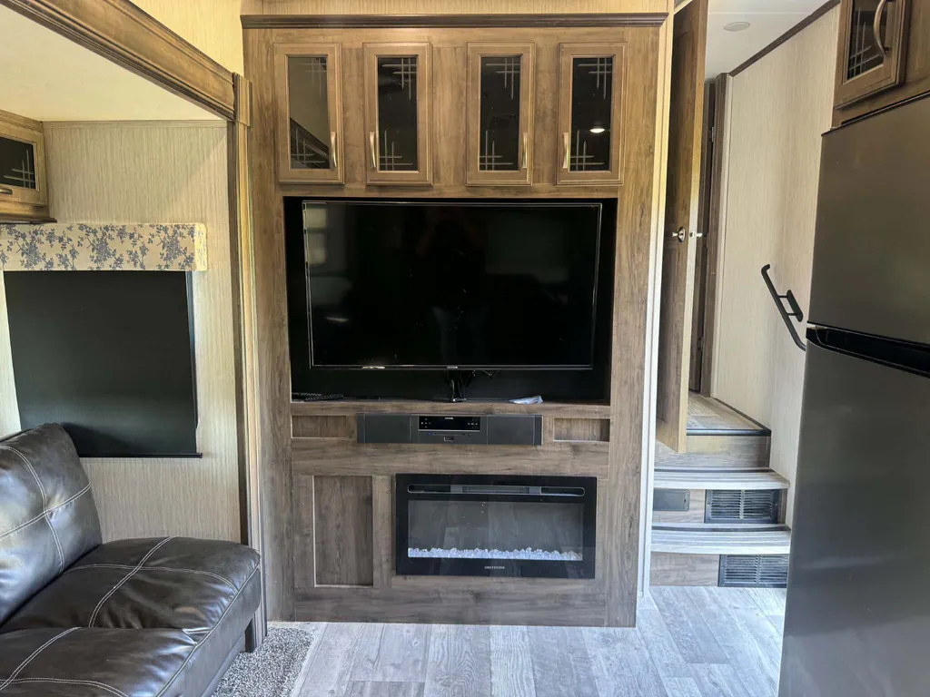 2021 Forest River Sandpiper 3330BH, Photos photo 19
