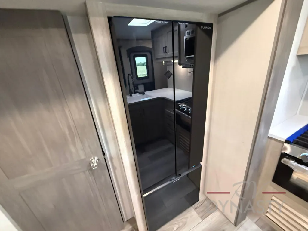 2026 Coachmen Catalina Legacy Edition 283RNR, Photos photo 31