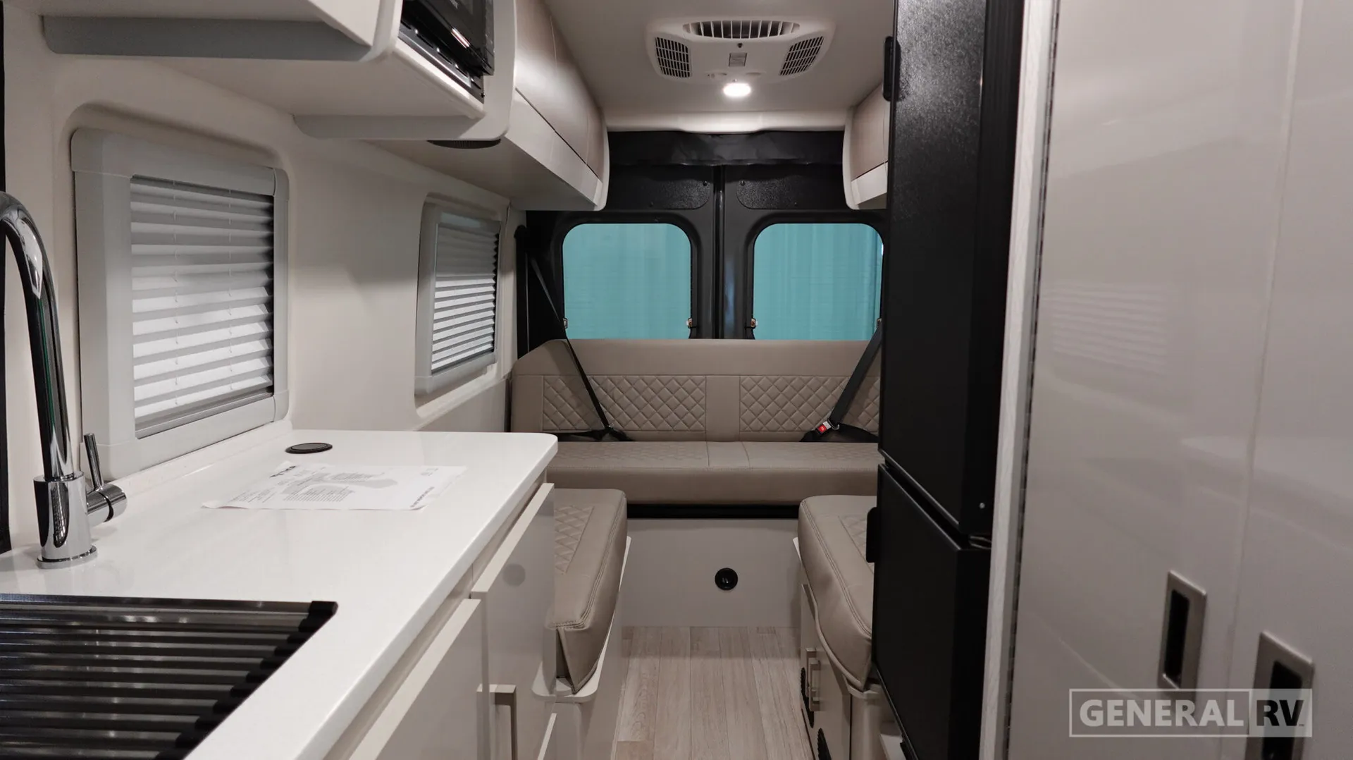2027 Thor Motor Coach Sequence 20Y - Photo 3