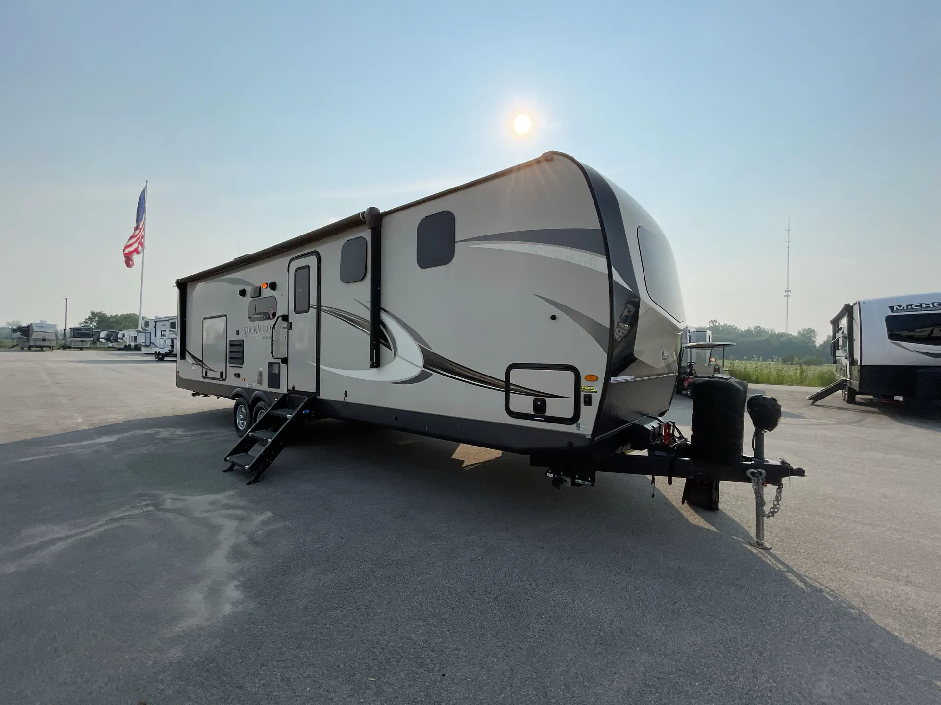 2021 Forest River Rockwood Ultra Lite 2912BS - Photo 2