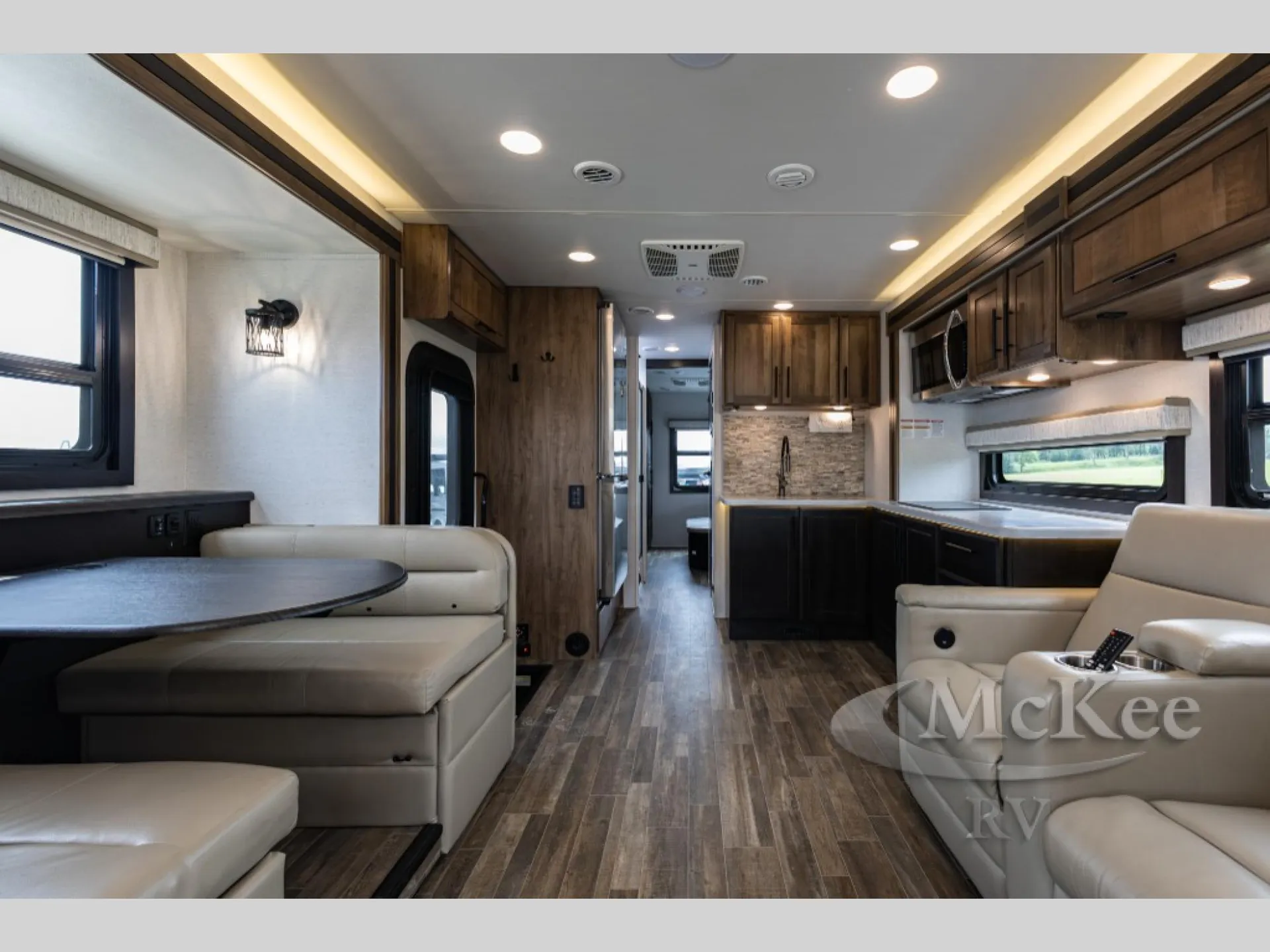 2023 Entegra Coach Accolade XT 35L - Photo 3