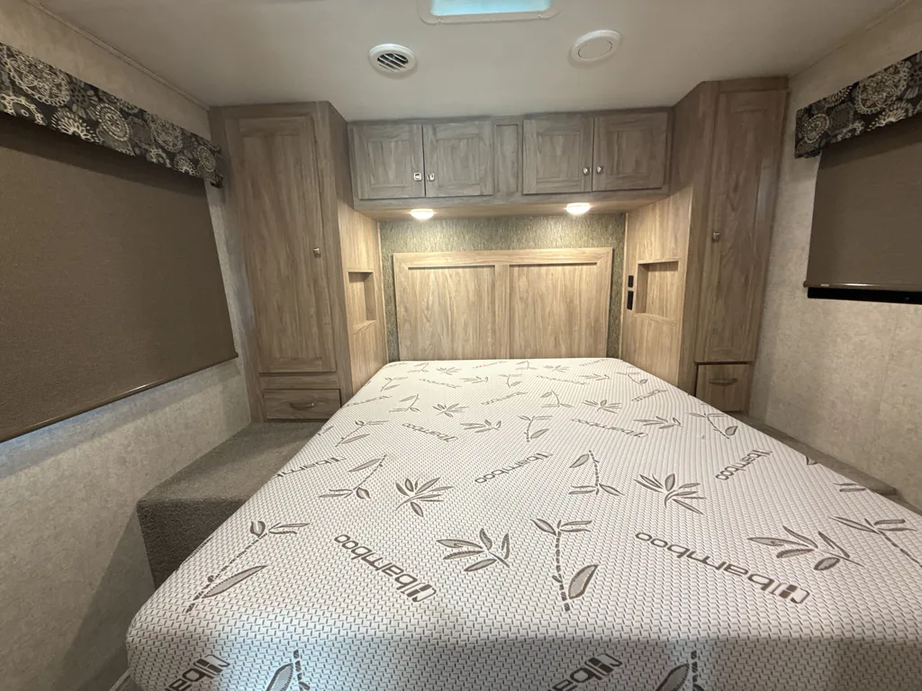 2019 Forest River Sunseeker 3050S, Photos photo 15
