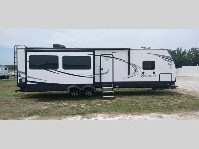 2023 Forest River Wildcat 303MBX - Photo 3