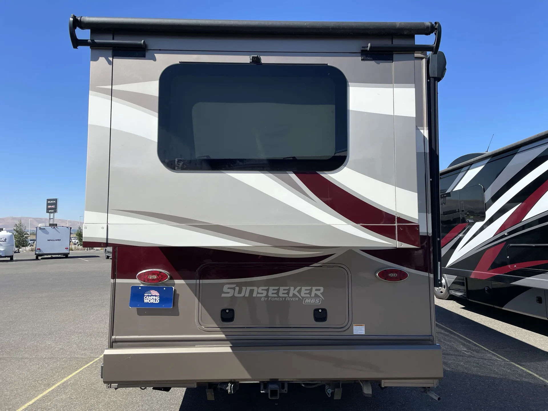 2019 Forest River Sunseeker MBS 2400R — backside