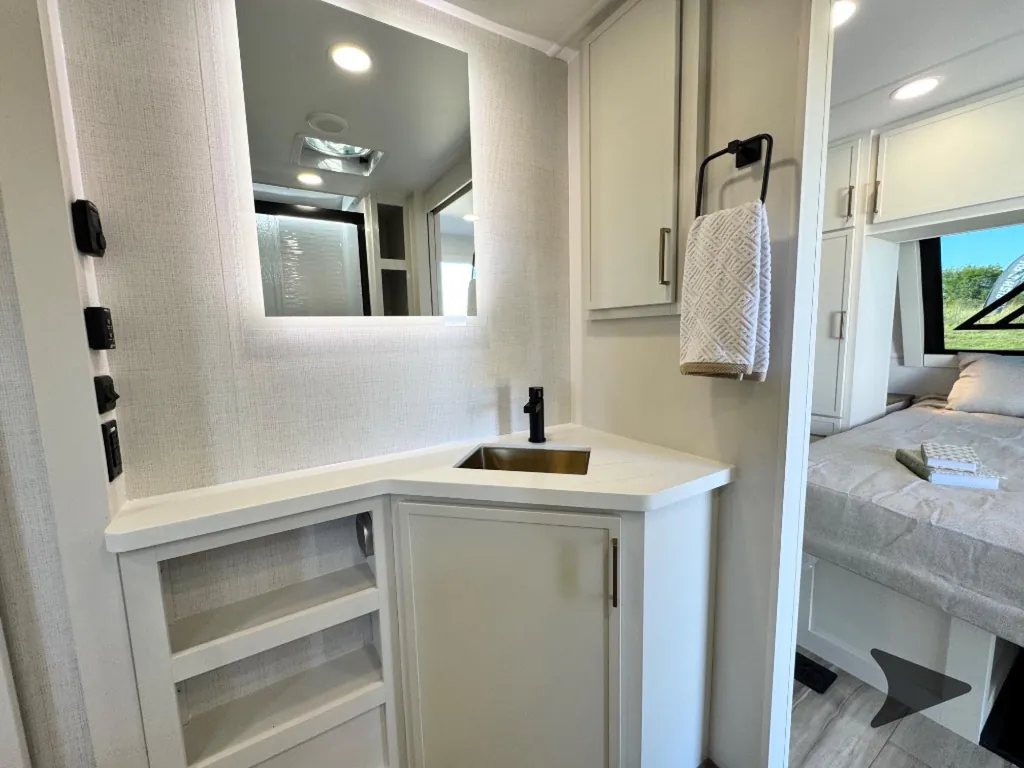 2027 Brinkley Model I 290, Photos photo 29