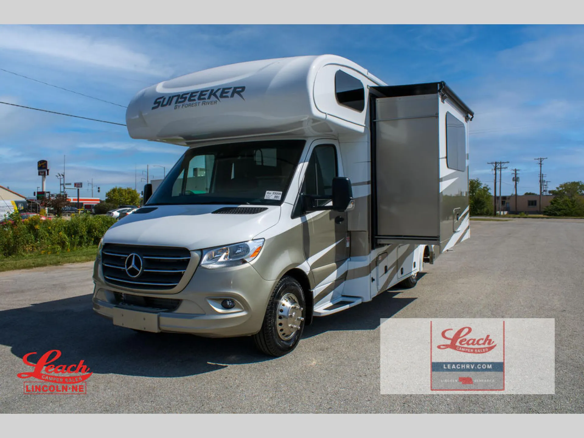 2025 Forest River Sunseeker MBS 2400DSB - Photo 3