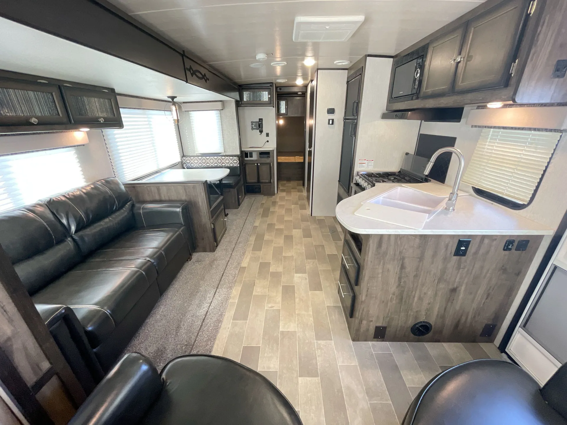2019 Heartland Mallard M27 — backside