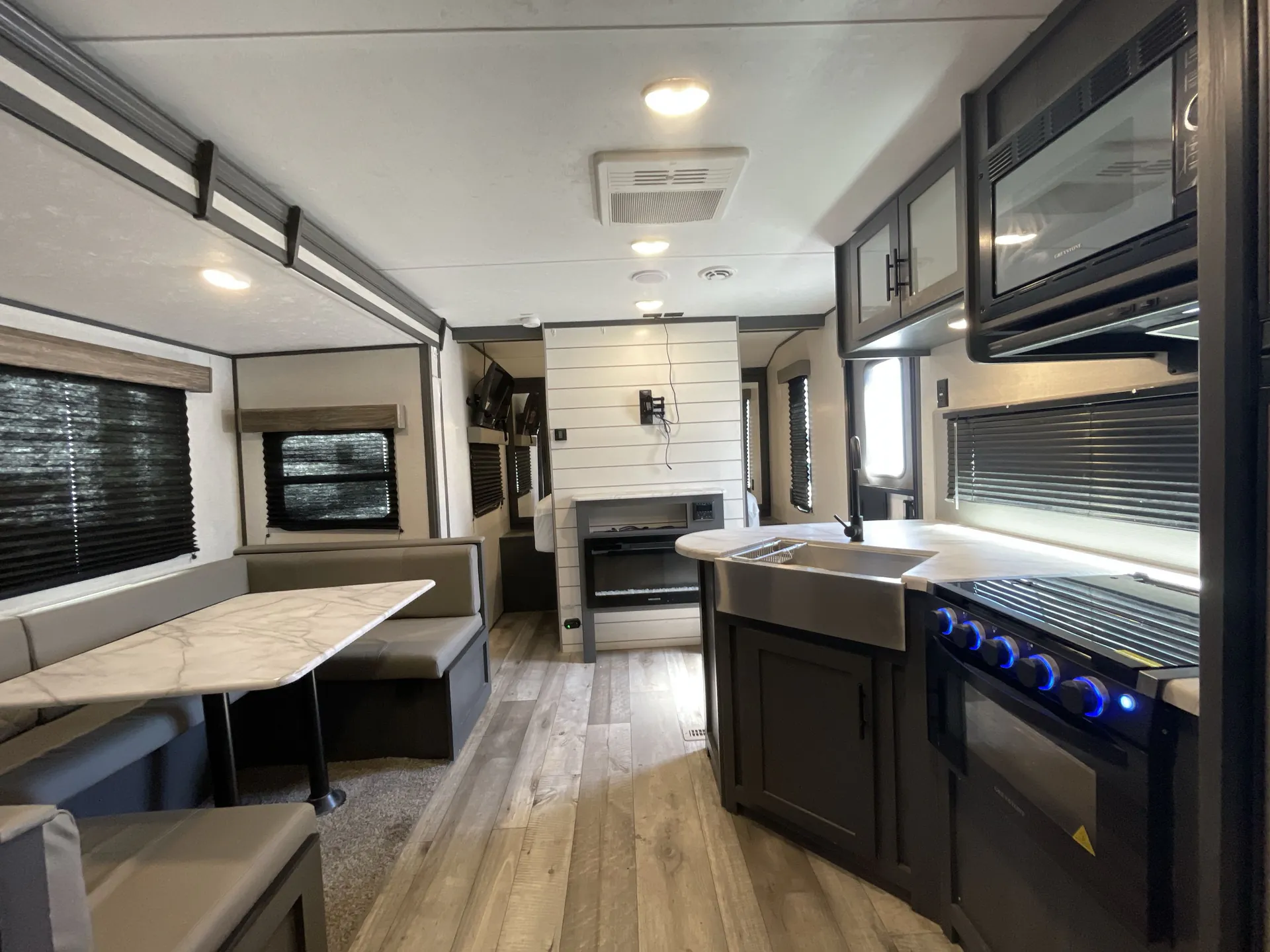 2021 Dutchmen Aspen Trail 2340BHS - Photo 4