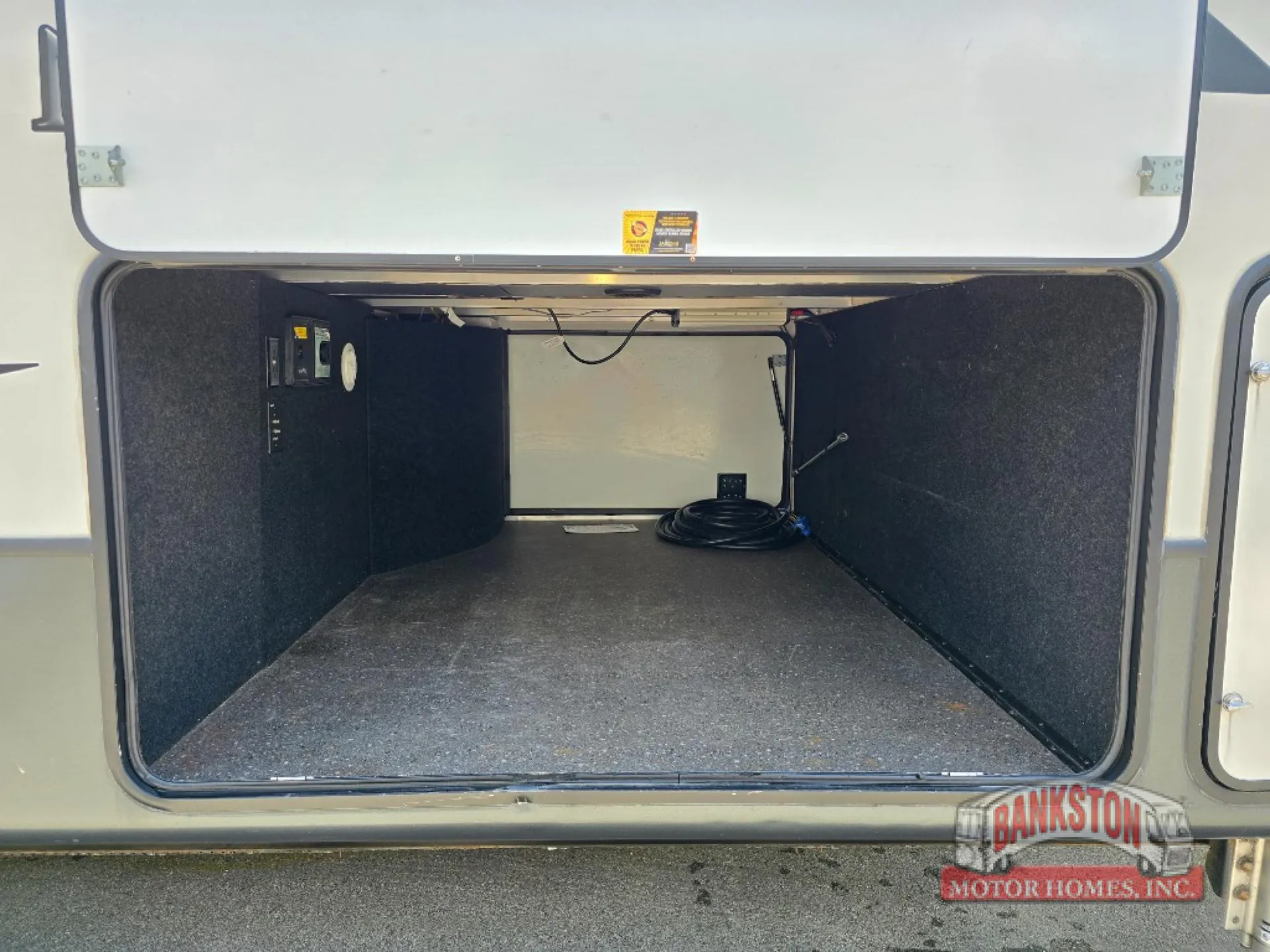 2021 Keystone Montana 3230CK - Photo 4