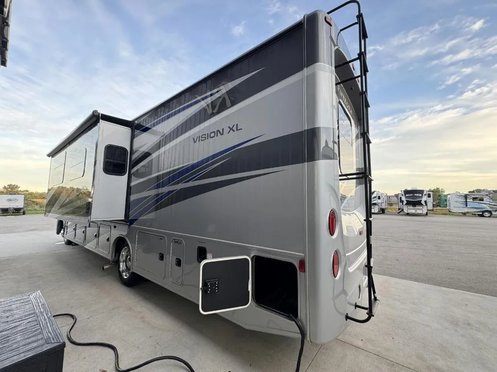 2023 Entegra Coach Vision XL 34B - Photo 4