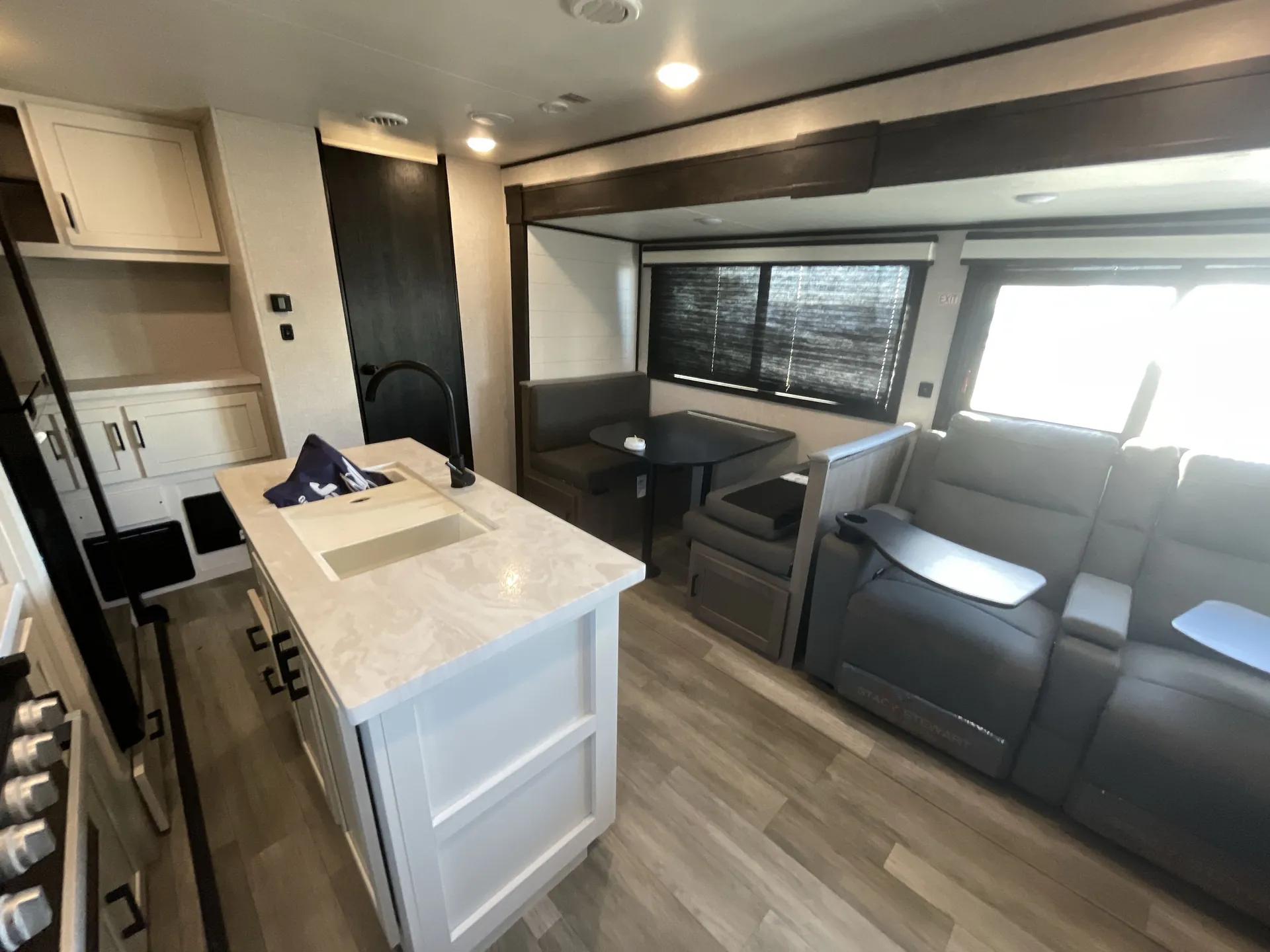 2024 Jayco Jay Flight 331BTS — living area main