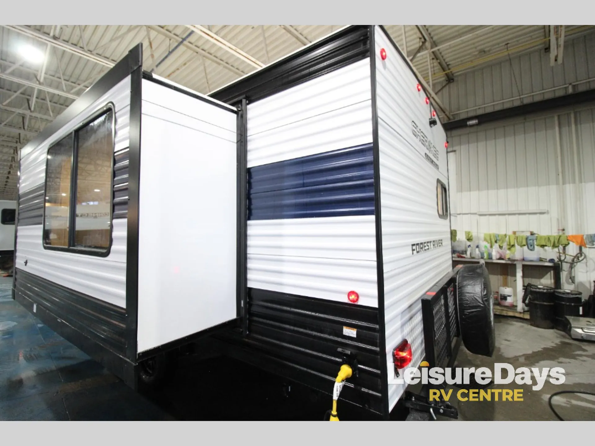 2026 Forest River Cherokee Grey Wolf 26SS — Photo 5
