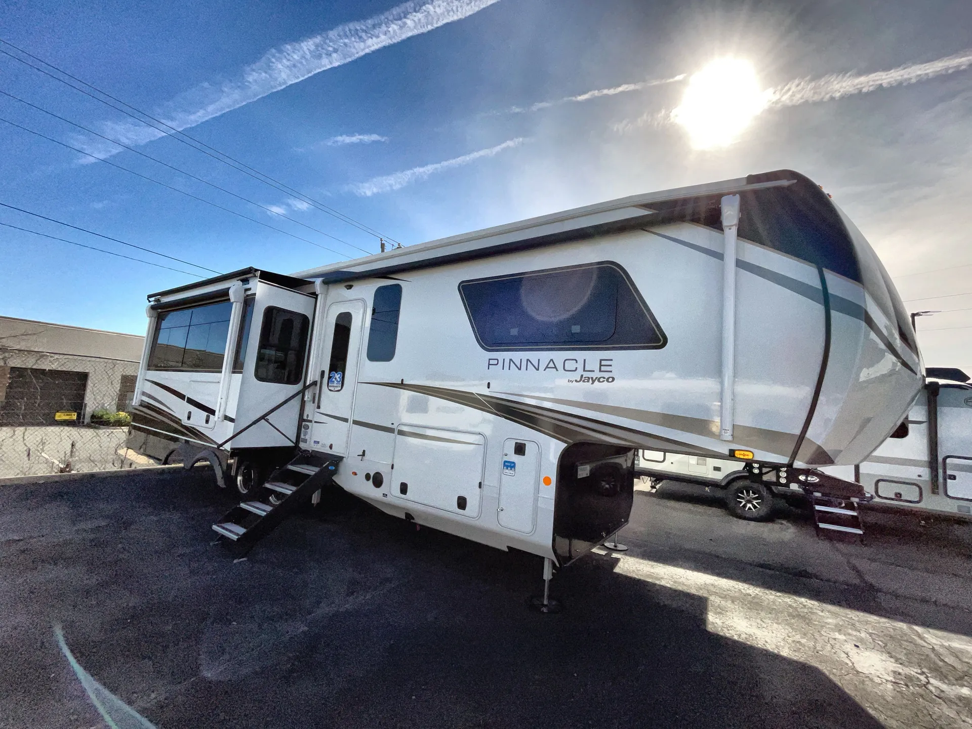 2026 Jayco Pinnacle 32RLTS - Photo 2