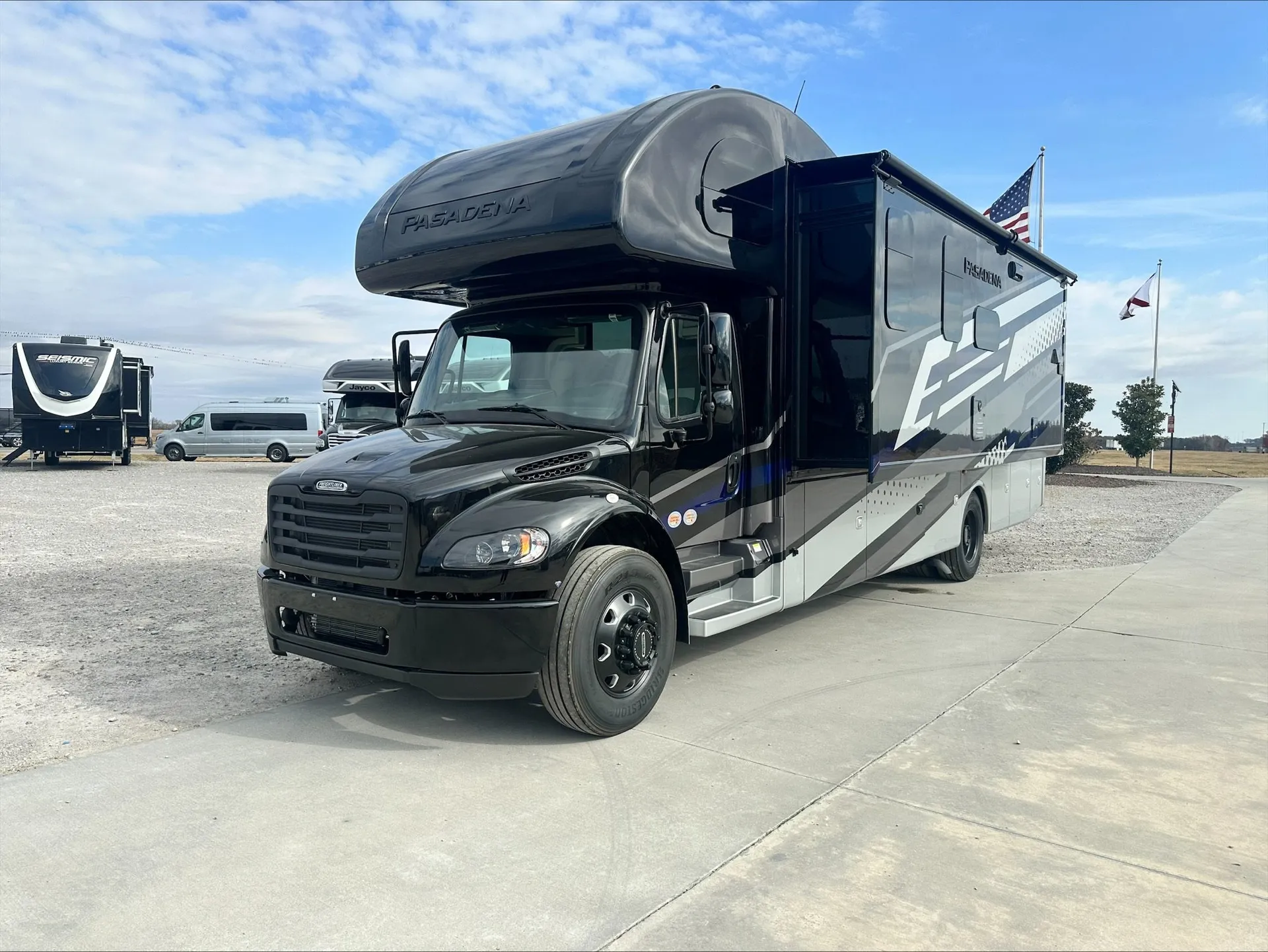 2026 Thor Motor Coach Pasadena 34XG - Photo 4