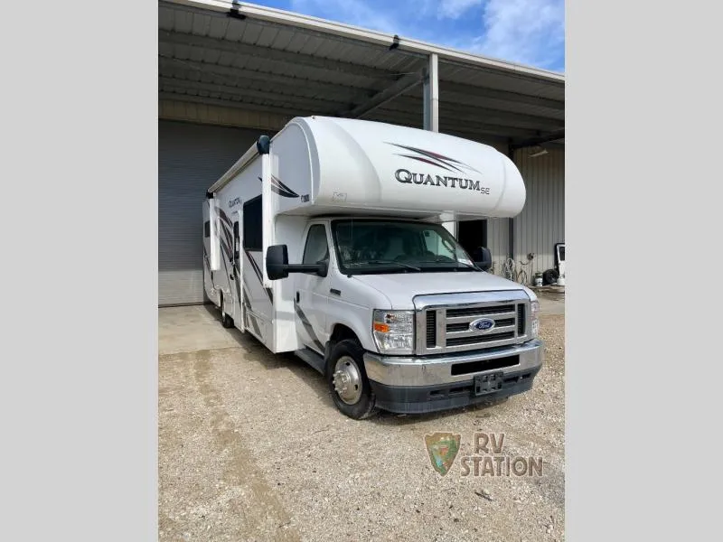 2023 Thor Motor Coach Quantum Used    SE31 - Photo 2