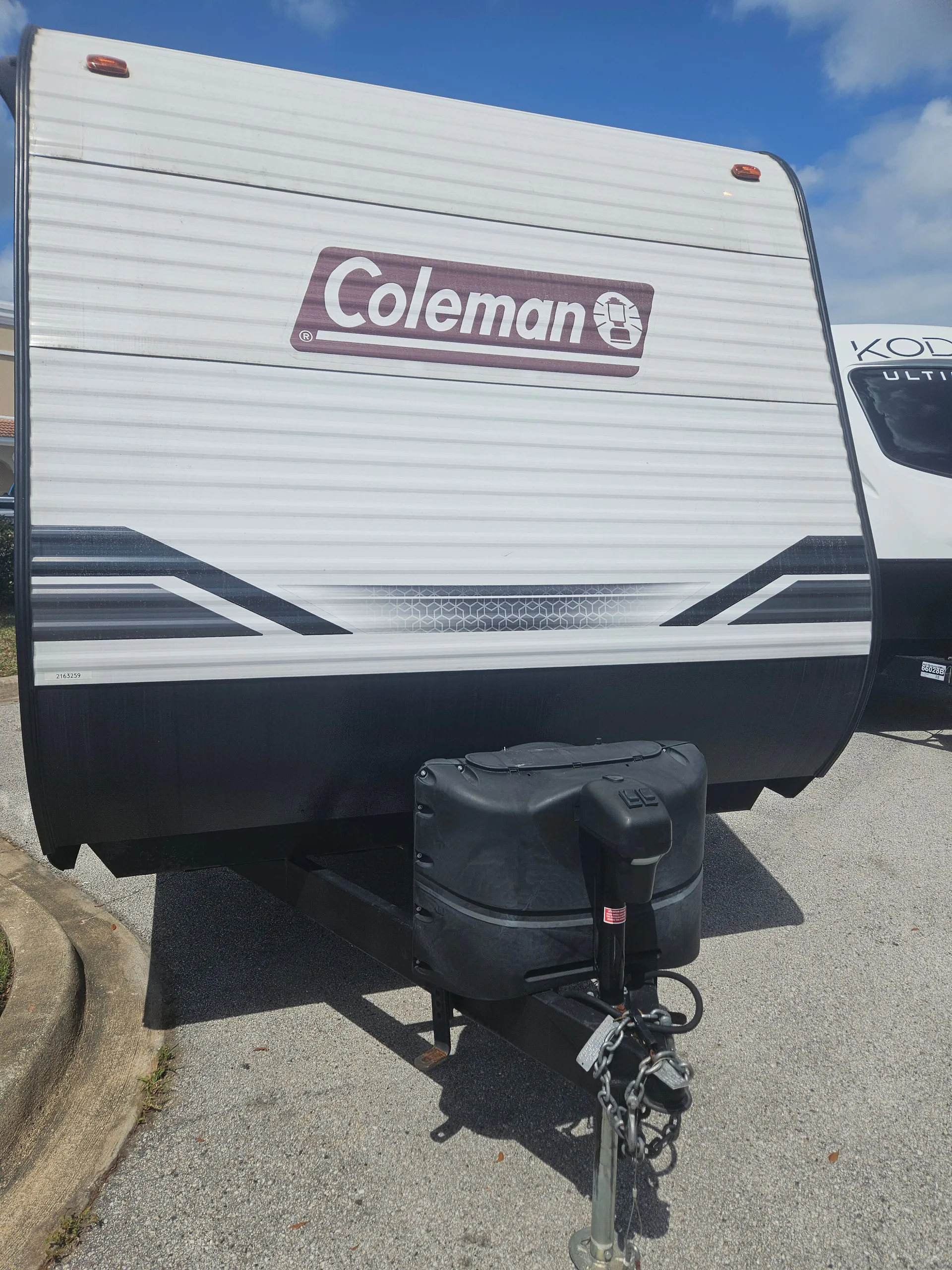 2023 Dutchmen Coleman Lantern 242BH - Photo 4