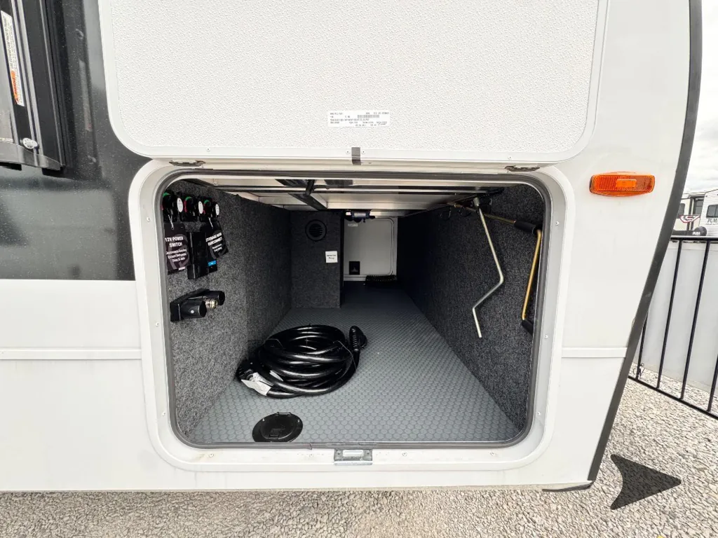 2026 Brinkley Model I 235, Photos photo 3