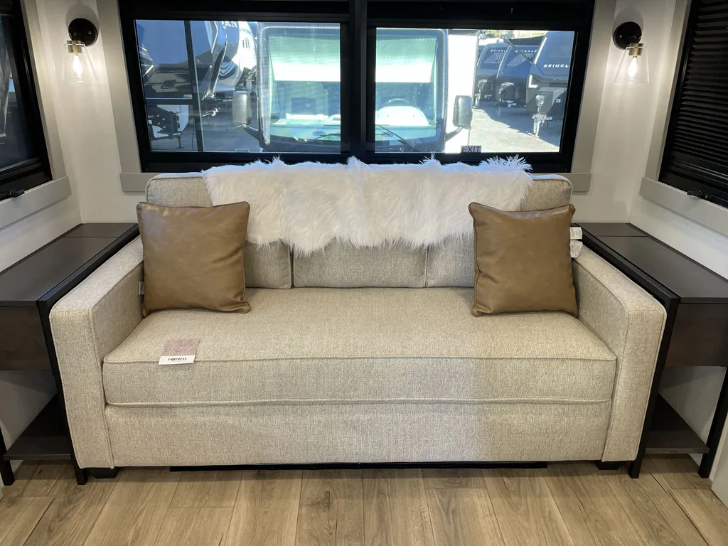 2026 Brinkley Model Z 3600, Photos photo 11