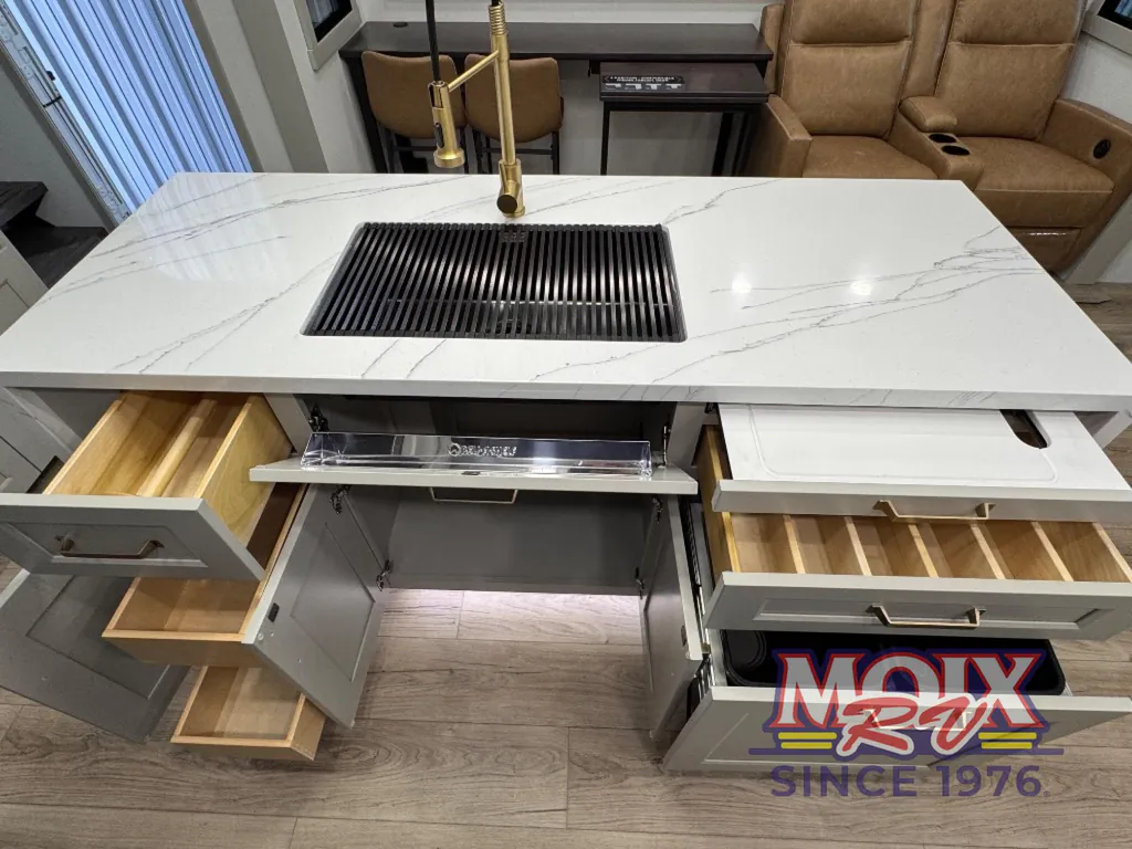 2026 Brinkley Model G 4100, Photos photo 55